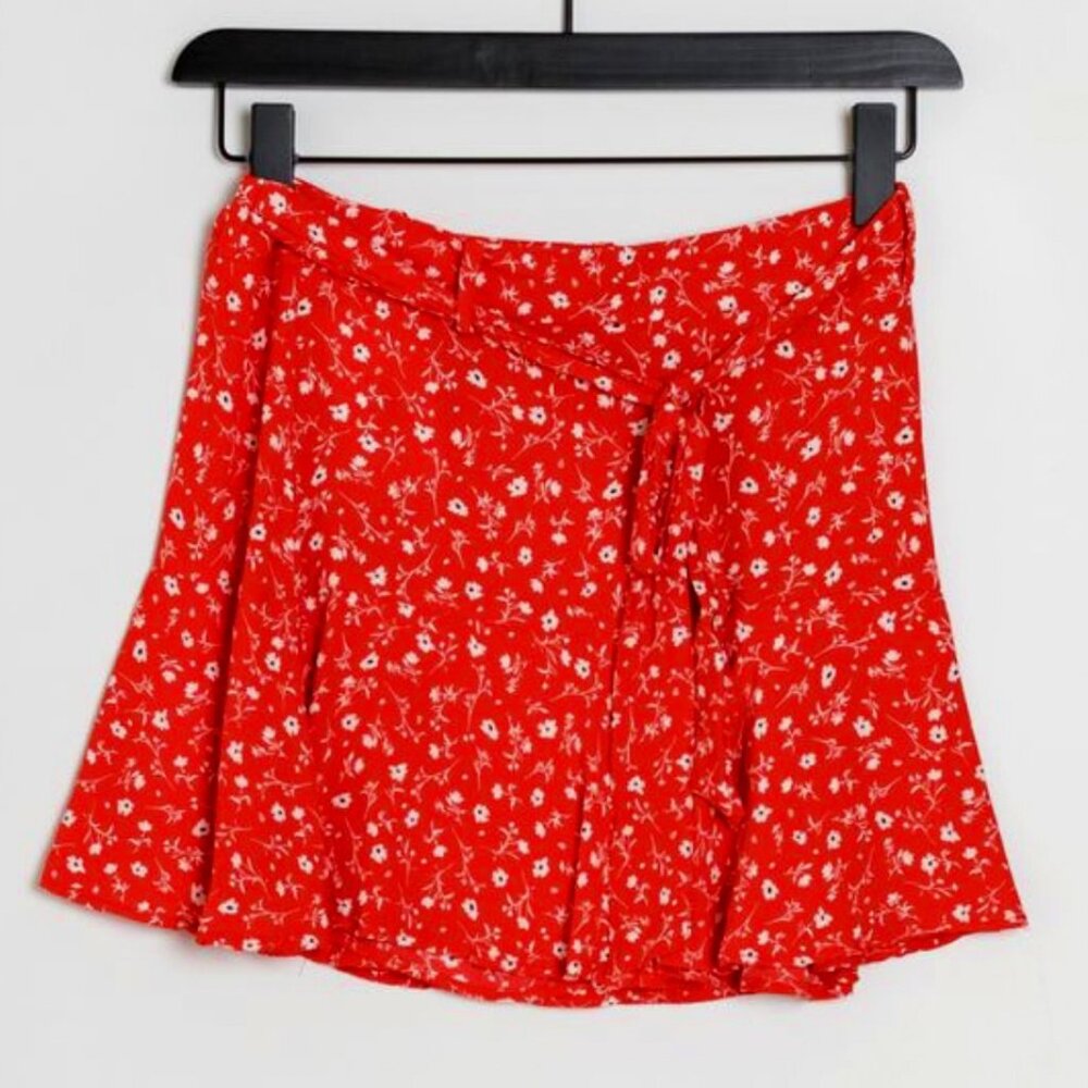 Front Tie Floral Mini Skort